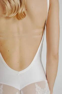 Ivette Bridal Body sin espalda con copa push up en blanco