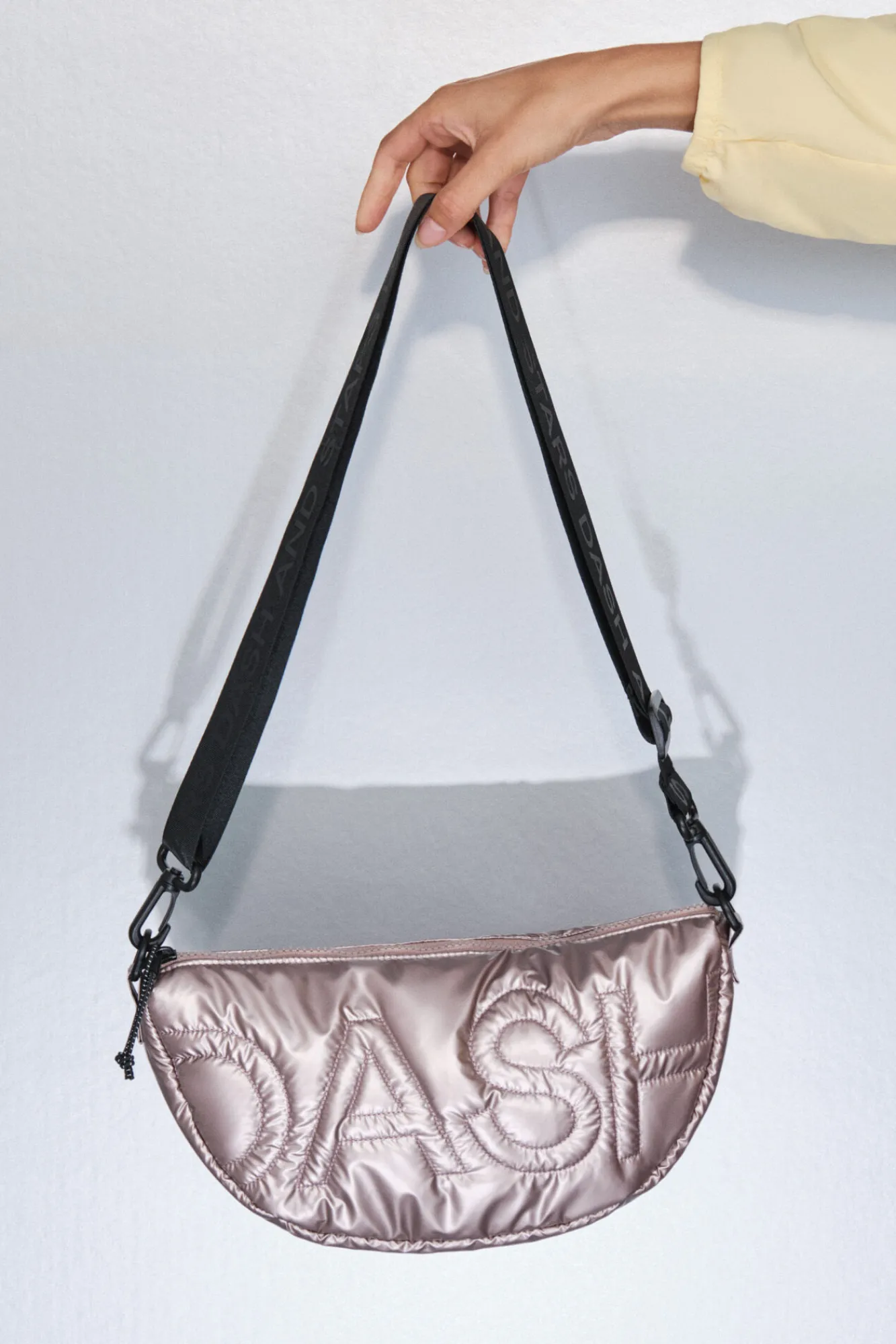 Dash and Stars Bolso bandolera nylon rosa metalizado