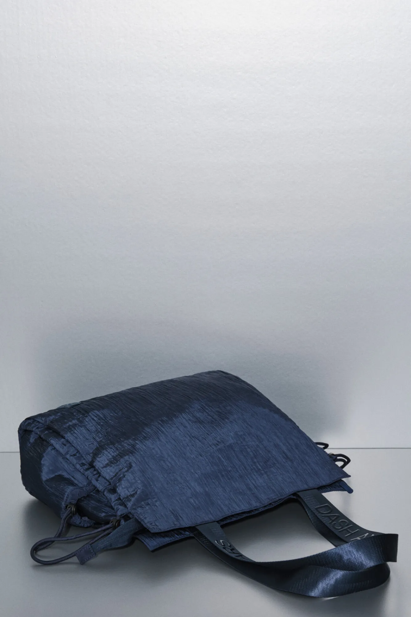 Dash and Stars Bolso tote nylon satinado