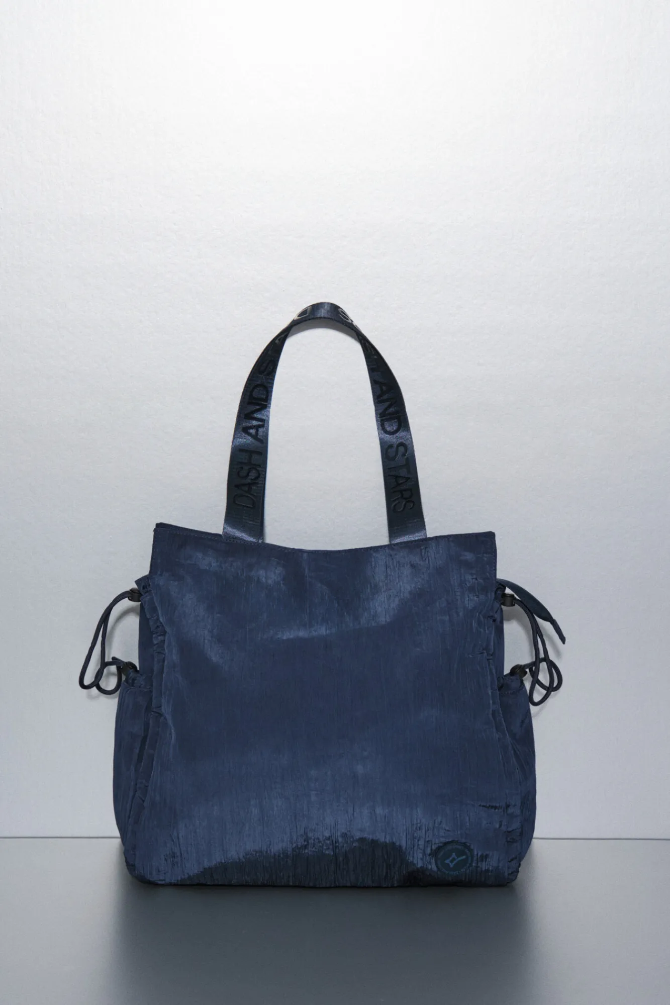Dash and Stars Bolso tote nylon satinado