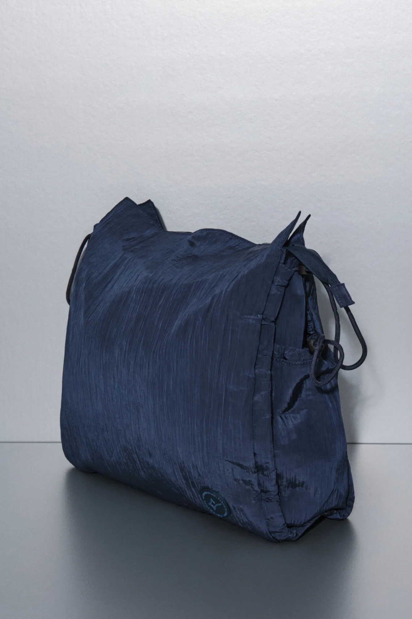 Dash and Stars Bolso tote nylon satinado