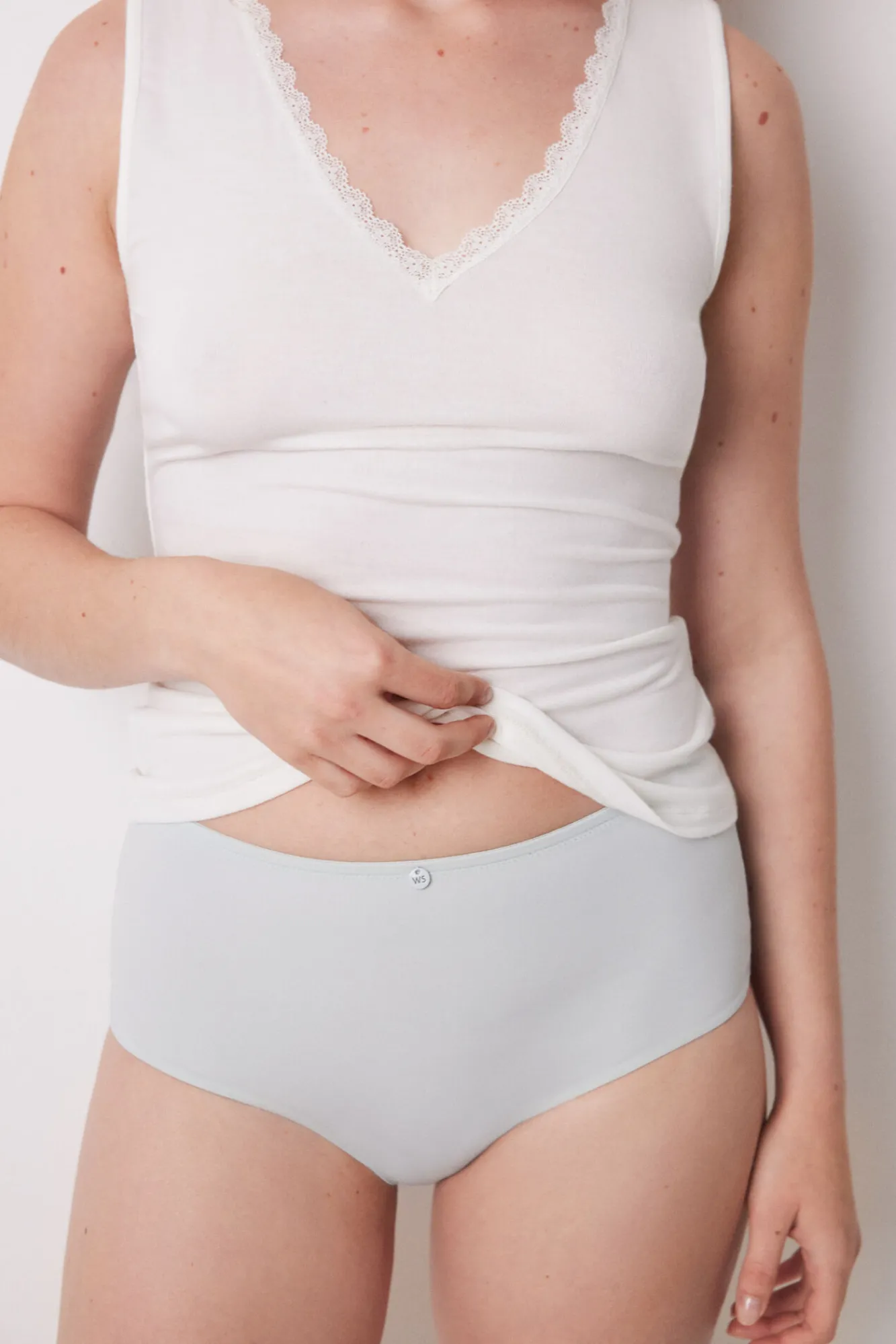 Women'secret Braga alta clásica microfibra gris