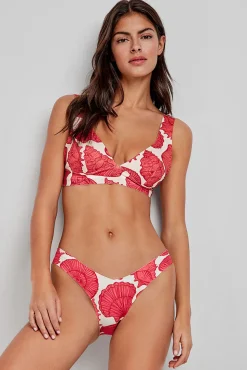 Gisela Braga bikini brasileña corte V estampada
