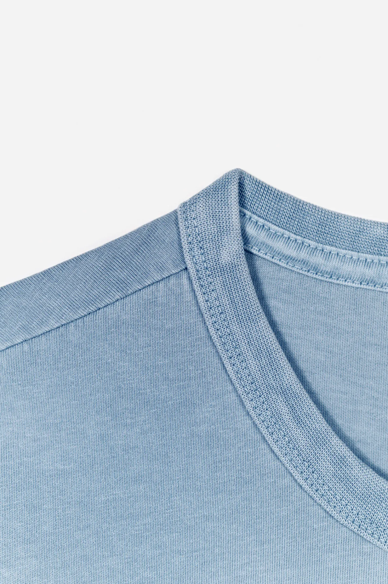 OOTO Camiseta básica con bordado avión