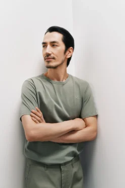 OOTO Camiseta básica con bordado avión