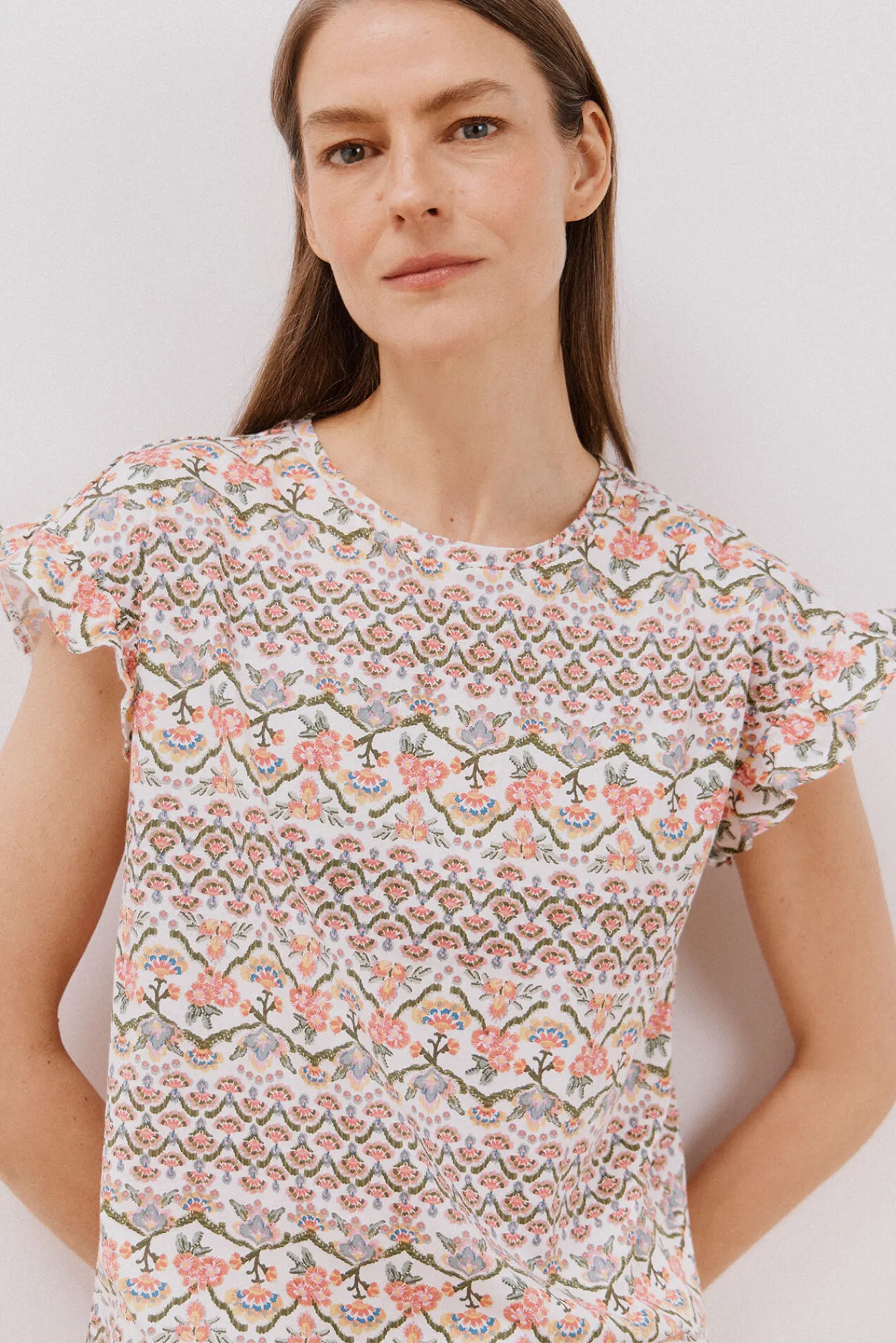 Cortefiel Camiseta básica volante