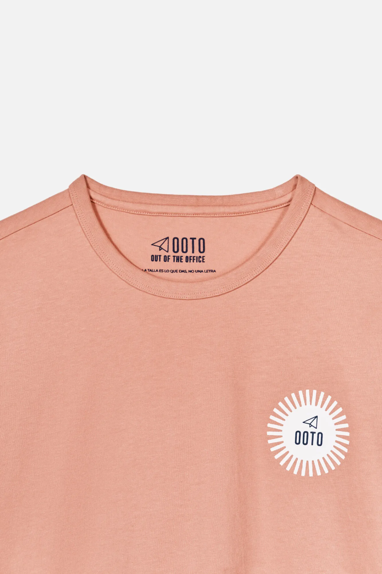 OOTO Camiseta gráfica lavada
