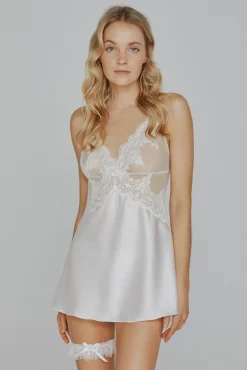 Ivette Bridal Camisón de satén con tanga en blanco