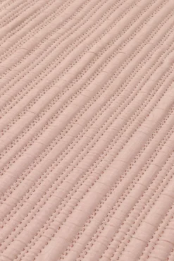 Textura Edredón liso reversible pespuntes