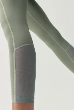 Born Living Yoga Legging Namir