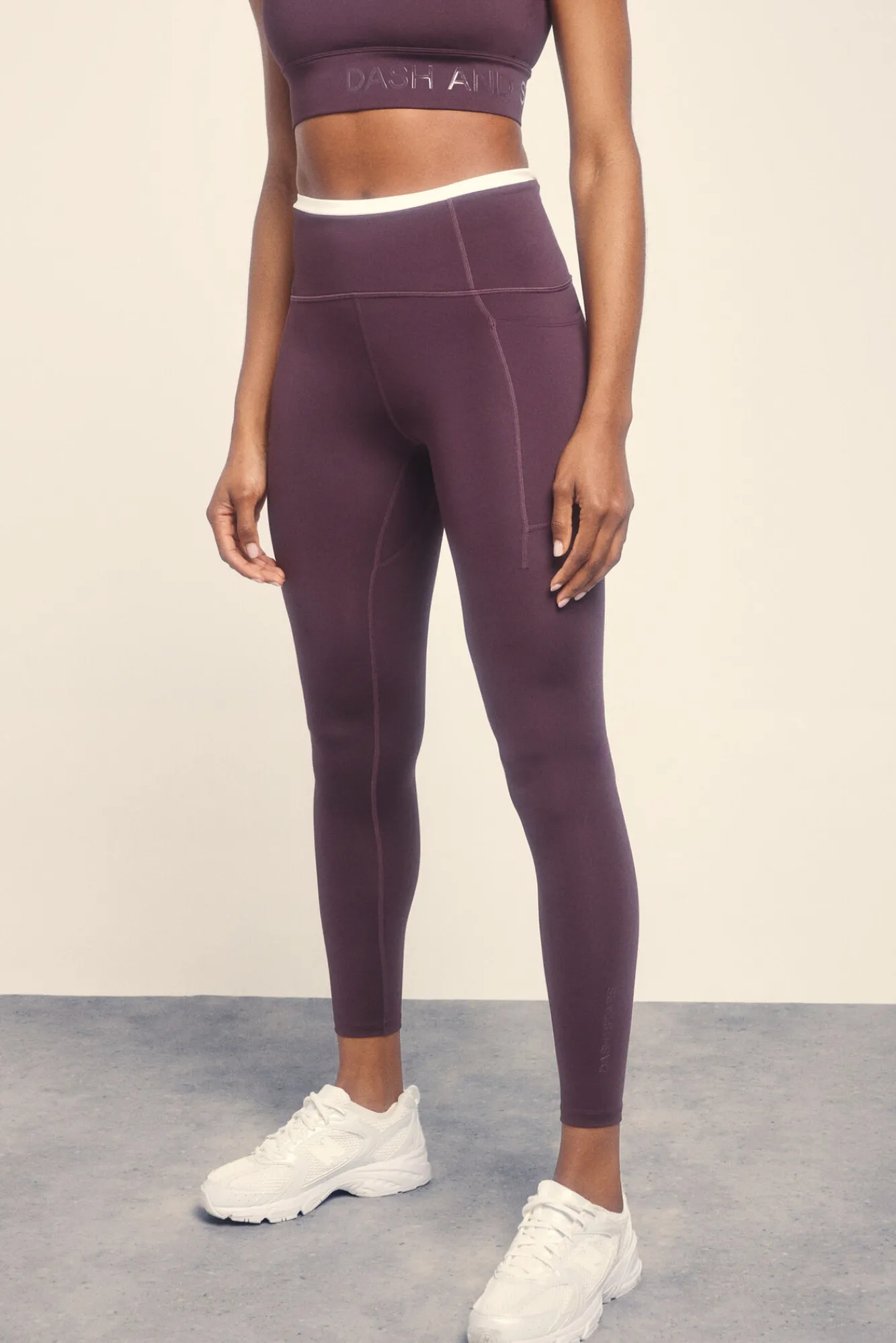 Dash and Stars Leggings 4D STRETCH tobillero morado
