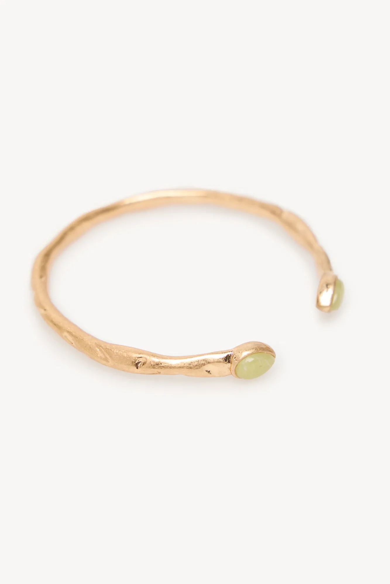 Hoss Intropia Leslie. Brazalete piedra bañado en oro