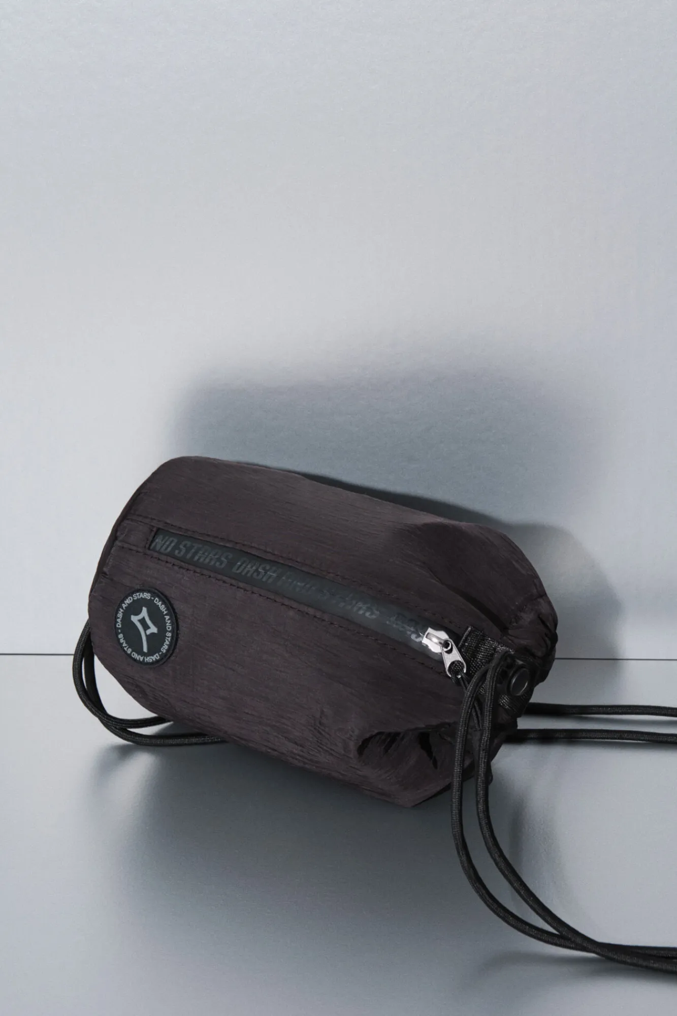 Dash and Stars Mini bolso bandolera nylon negro satinado