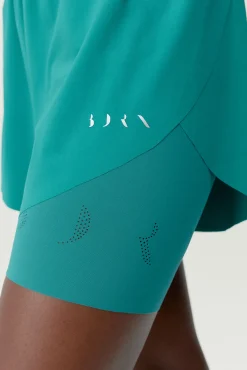 Born Living Yoga Pantalón corto Bikila