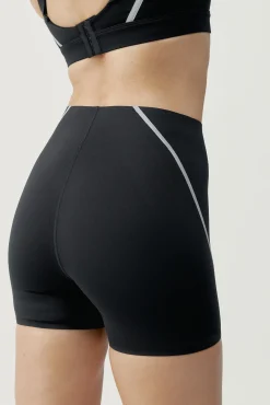 Born Living Yoga Pantalón corto Luna