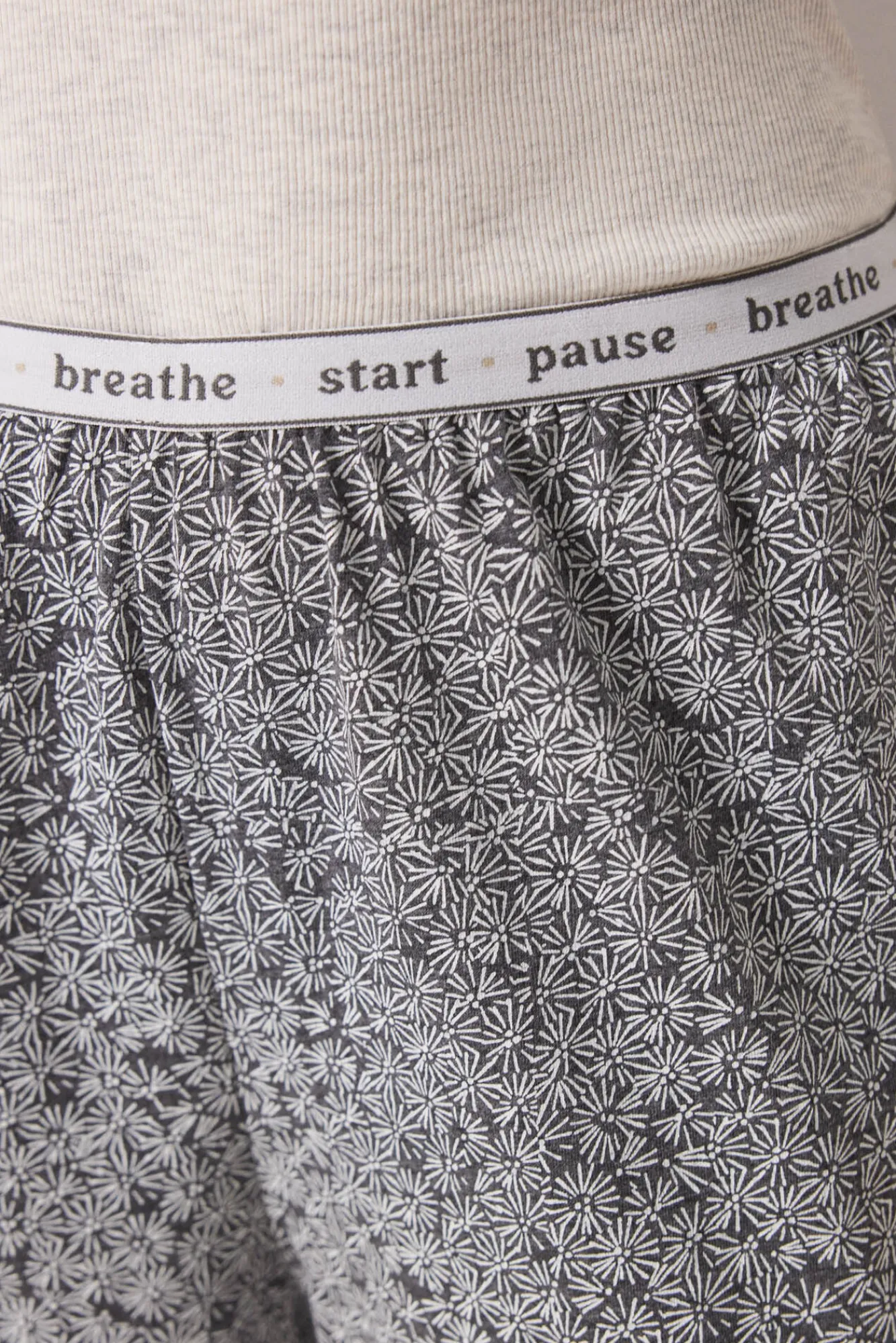Women'secret Pantalón largo estampado flores verdes