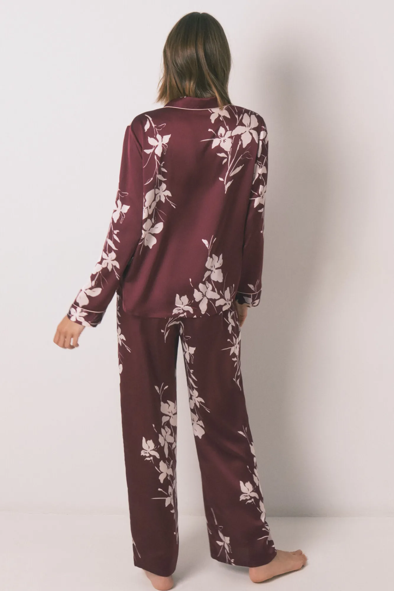 Women'secret Pijama camisero largo floral granate