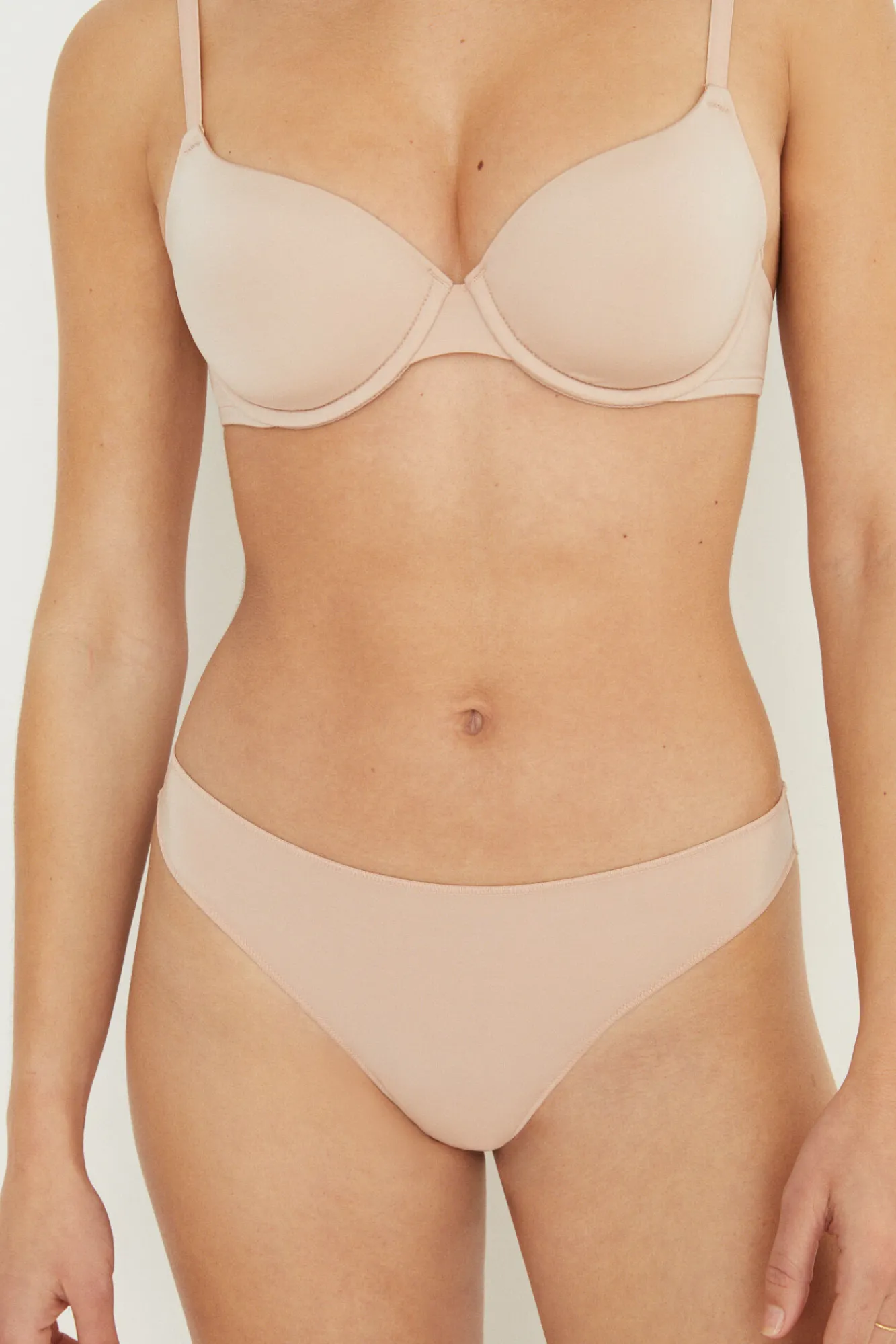 Women'secret Tanga invisible microfibra