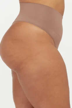 Spanx Tanga moldeador de talle alto nylon reciclado
