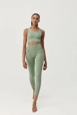 Born Living Yoga Top deportivo Annapurna