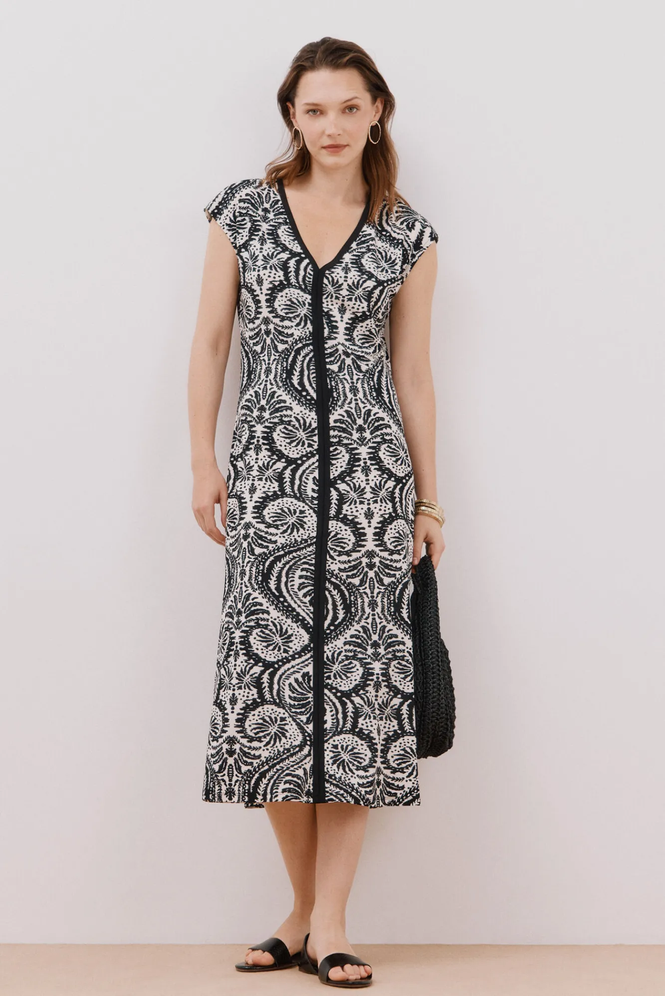 Cortefiel Vestido escote pico contraste