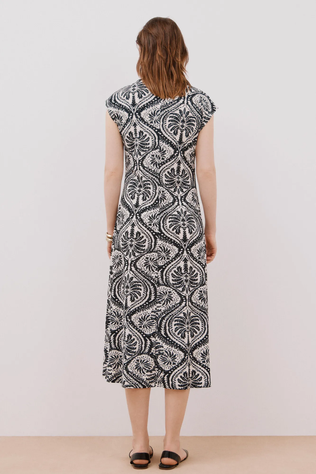 Cortefiel Vestido escote pico contraste